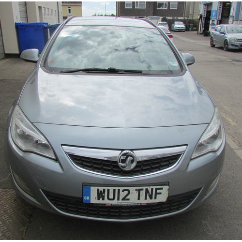 576 - Vauxhall Astra 1.6 Exclusive Estate, petrol, 1598cc, silver, WU12 TNF, manual, first reg. March 2012... 