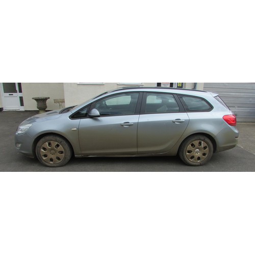 576 - Vauxhall Astra 1.6 Exclusive Estate, petrol, 1598cc, silver, WU12 TNF, manual, first reg. March 2012... 