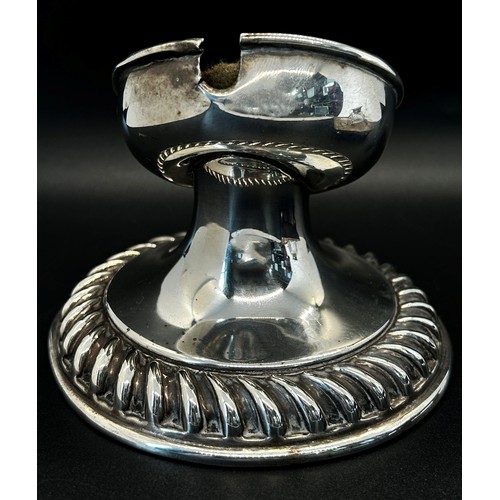 145 - An Edwardian silver pen and inkwell stand, 14.5cm, Chester 1908, maker Stokes and Ireland Ltd, toget... 