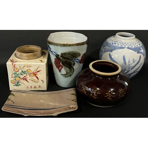 16 - Mixed collection of oriental ceramics to include Two Imari bowls, Chinese style Studio pieces, etc