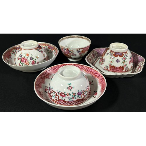 23 - Four 18th century Chinese export Famille rose tea bowls and two saucers together with a small shaped... 