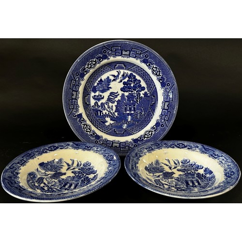 60 - A collection of 19th century and later blue and white ware including willow pattern example, Copelan... 