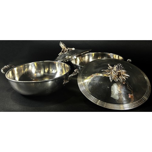 123 - A pair of good quality Christofle silver plated tureens with blossoming flowers to the lids and acan... 