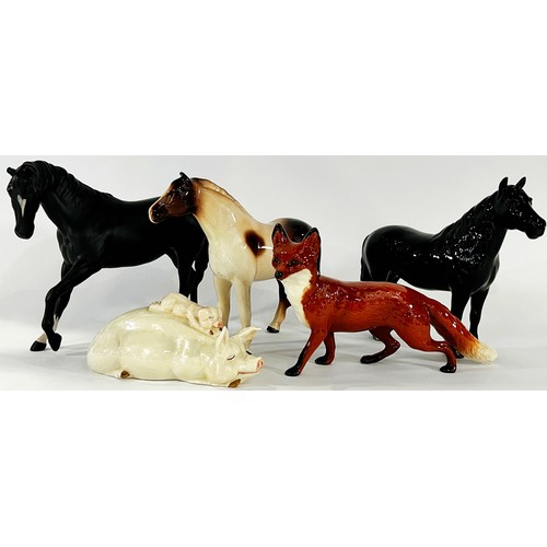 36 - A Beswick black beauty, a fox, a recumbent sow and piglet and two further horses (5)