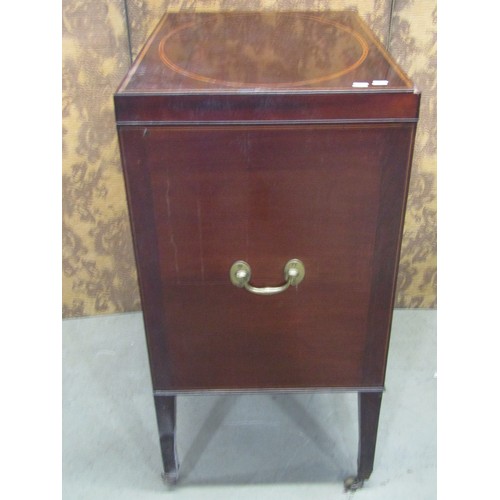 1197 - A Georgian mahogany gentleman's wash stand with rising lid, with comprehensively fitted interior, in... 