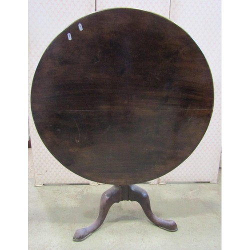 1126 - A Georgian snaptop table, 90cm diameter