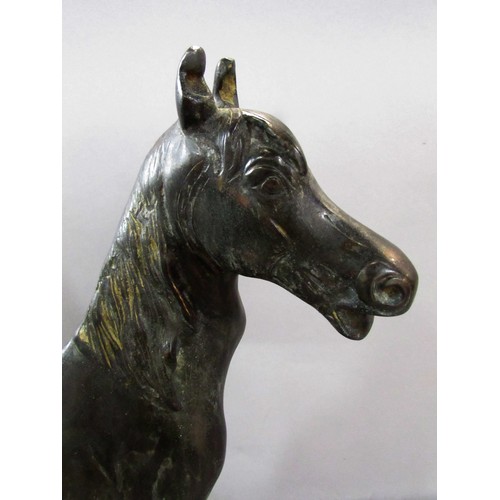 560 - A bronze study of horse, alert, with ears pricked, 38.5 cm high x 33cm (plinth)