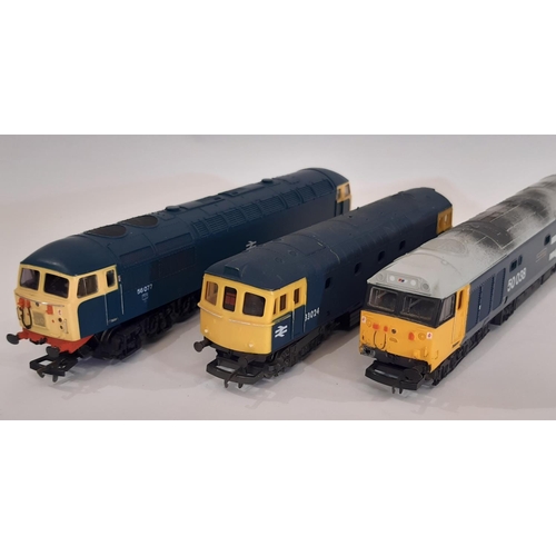 861 - A collection of thirteen 00 gauge unboxed  locomotives including 50038 'Formidable' by Lima (weather... 