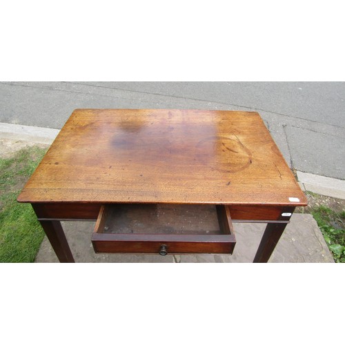 1389 - A Georgian mahogany side table enclosing a small frieze drawer on square tapered legs, 73cm wide