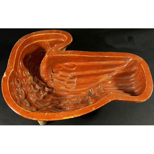 79 - 19th century pottery pie mould in the form of a Duck with glazed finish