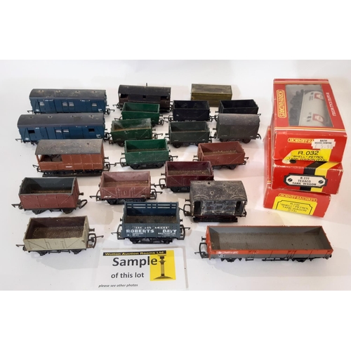 874 - Hornby 'Industrial Freight' electric train set (unchecked) together with a Peco Starter Track Set an... 