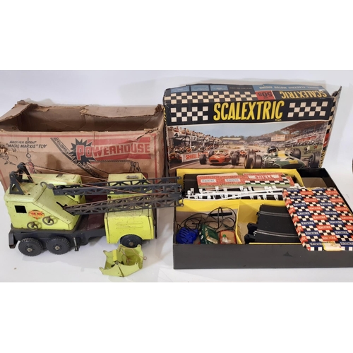 879 - Vintage toys- Mobile Crane Truck in original box by Powerhouse/ Marx and Scalextric Set 50's (AF)