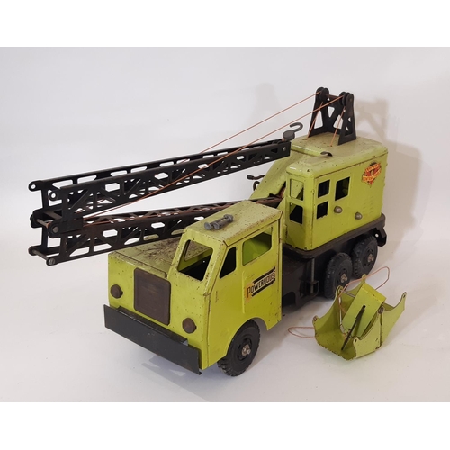 879 - Vintage toys- Mobile Crane Truck in original box by Powerhouse/ Marx and Scalextric Set 50's (AF)