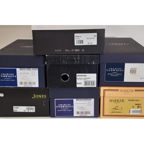 927 - 7 pairs of good quality men's shoes/boots/brogues all boxed and appear unworn including shoes by Jon... 