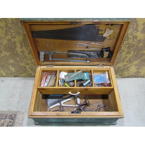 1071 - A Carpenters box and tools