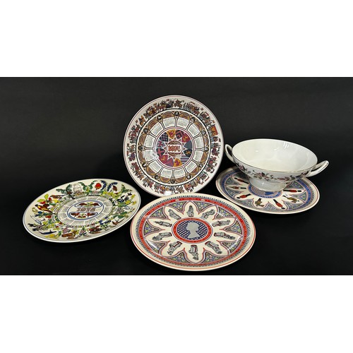 50 - A large collection of contemporary collectors plates including Wedgwood, Wedgwood Hathaway Rose open... 