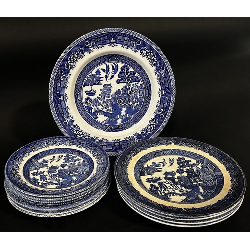 71 - A collection of mixed ceramics to include Willow Pattern and others (Crown Staffordshire, Wood & Son... 