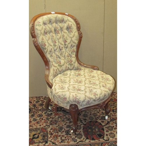 1331 - A Victorian drawing room chair, the carved show wood frame in solid satin wood, raised on cabriole s... 