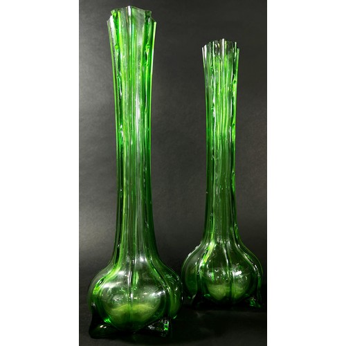 141 - A Whitefriars Knobbly grey streaked glass vase 13.5cm high, a pair of green square long necked Art G... 