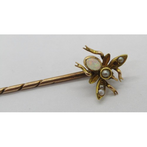 289 - Antique yellow metal stick pin modelled as a fly with opal body and seed pearls to the wings, 1.5g (... 