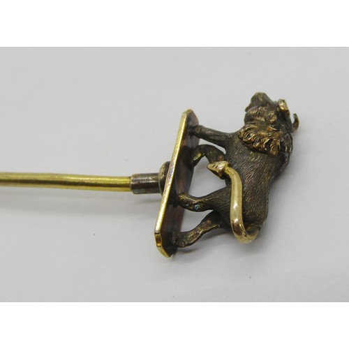 295 - Yellow metal figural bull / Taurus stick pin, 2.8g