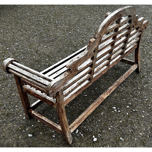 1027 - A weathered stained Lutyens style three seat garden bench 166 cm long