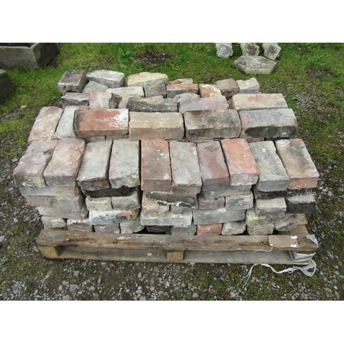 1089 - Approx 200 reclaimed hand made bricks 18th c or earlier, (100 whole, 100 half bricks approx) reclaim... 