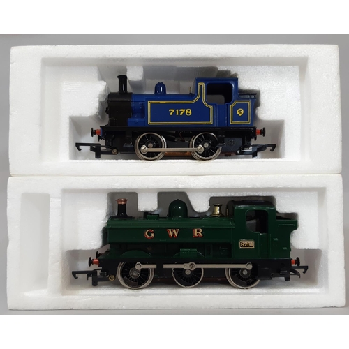 786 - Three 00 gauge  boxed locomotives by Hornby comprising R074 Hymek Diesel, R041 Pannier Tank and R255... 