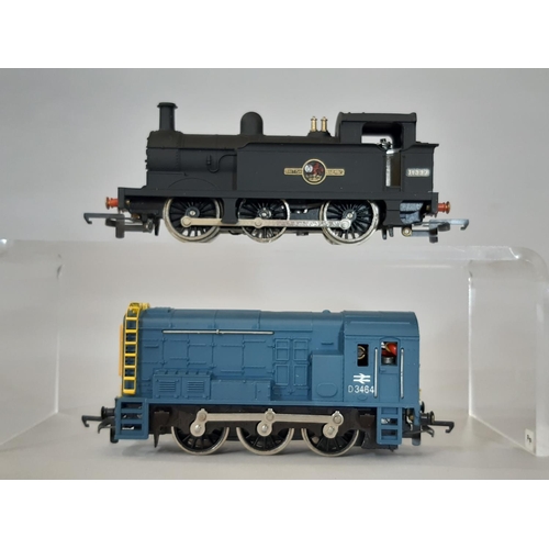 787 - Four boxed 00 gauge locomotives by Wrenn including tank engines W2205, W2204, a similar engine in BR... 