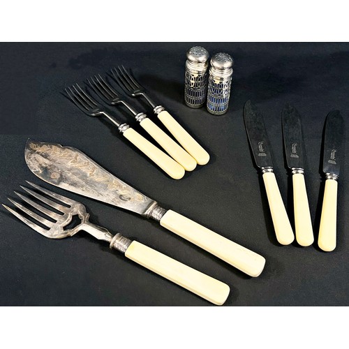 195 - A selection of loose silver plated flatware, a boxed set of fish knives and forks, fish servers, a p... 