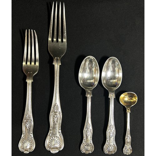 197 - A canteen of King’s pattern silver plated cutlery for twelve settings, table and dessert forks, teas... 