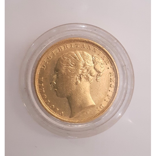 824 - Victoria (1837 - 1901) A gold full sovereign coin, 1885 (sealed in Stanley Gibbons 22mm coin protect... 