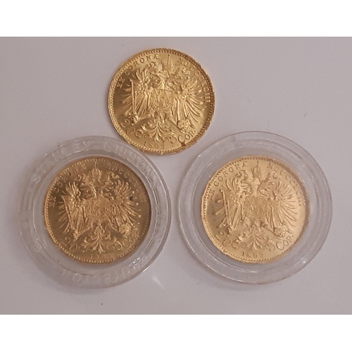 832 - Franz Joseph I of Austria (1848-1916) Three gold 20 Corona coins, each 1893 (two sealed in Stanley g... 