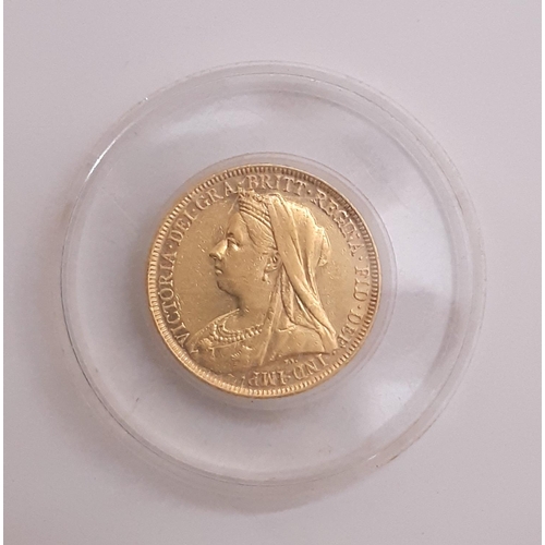 835 - Victoria (1837 - 1901) A gold full sovereign coin, 1897 (in clear plastic protective case).