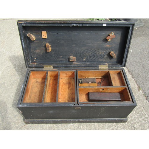 1686 - An old stained pine carpenters tool chest with hinged lid enclosing two removable tray compartments ... 