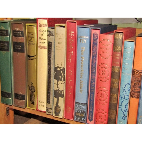 679 - A collection of Folio Society books (20) of mainly literary interest