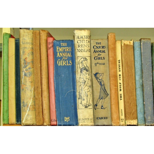 690 - A large library of children's books / annuals etc together with some illustrated classics including ... 