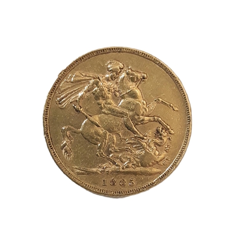 825 - Victoria (1837 - 1901) A gold full sovereign coin, 1885.