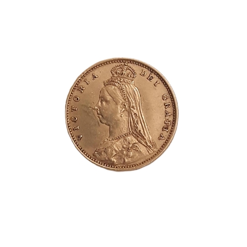 829 - Victoria (1837 - 1901) A gold half sovereign coin, 1892.