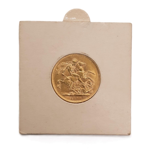 837 - Victoria (1837 - 1901) A gold full sovereign coin, 1898, in card mount / slip.