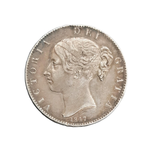 882 - Victoria (1837 - 1901) A silver Crown coin, 1847.