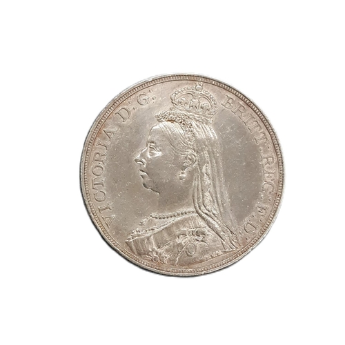 902 - Victoria (1837 - 1901) A silver crown coin, 1892.