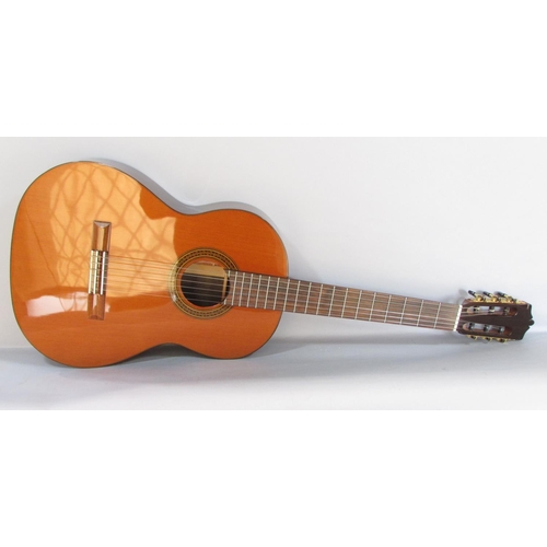 547 - A Minyard Martinez Spanish acoustic six string guitar, made 2012, Model MCG-65CSEN with a shoulder b... 