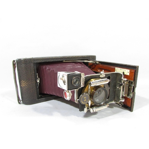 594 - A Collection of Vintage cameras, including a No 3-A Folding Pocket Kodak Model B-2 with it’s origina... 