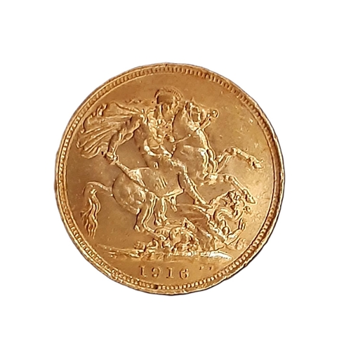 865 - George V (1910 - 1936) A gold full sovereign coin, 1916.