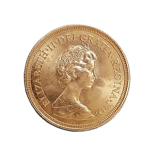 867 - Elizabeth II (1952 - 2022) A gold full sovereign coin, 1974.