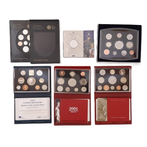 971 - Royal Mint annual cased proof coin set, 1999 together with red leather cased annual proof coin sets ... 