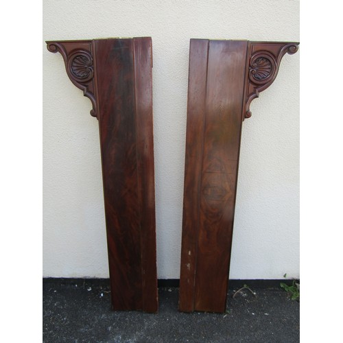 1678 - A good quality 19th century mahogany bed, with carved shell mounts.