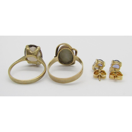 336 - Group of gold jewellery comprising a stylised 9ct opal triplet ring, 2.4g, a pair of 9ct tanzanite s... 