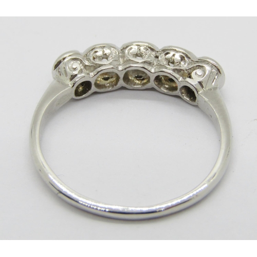 391 - Platinum bezel set old-cut diamond five stone ring, size M/N, 3.5g